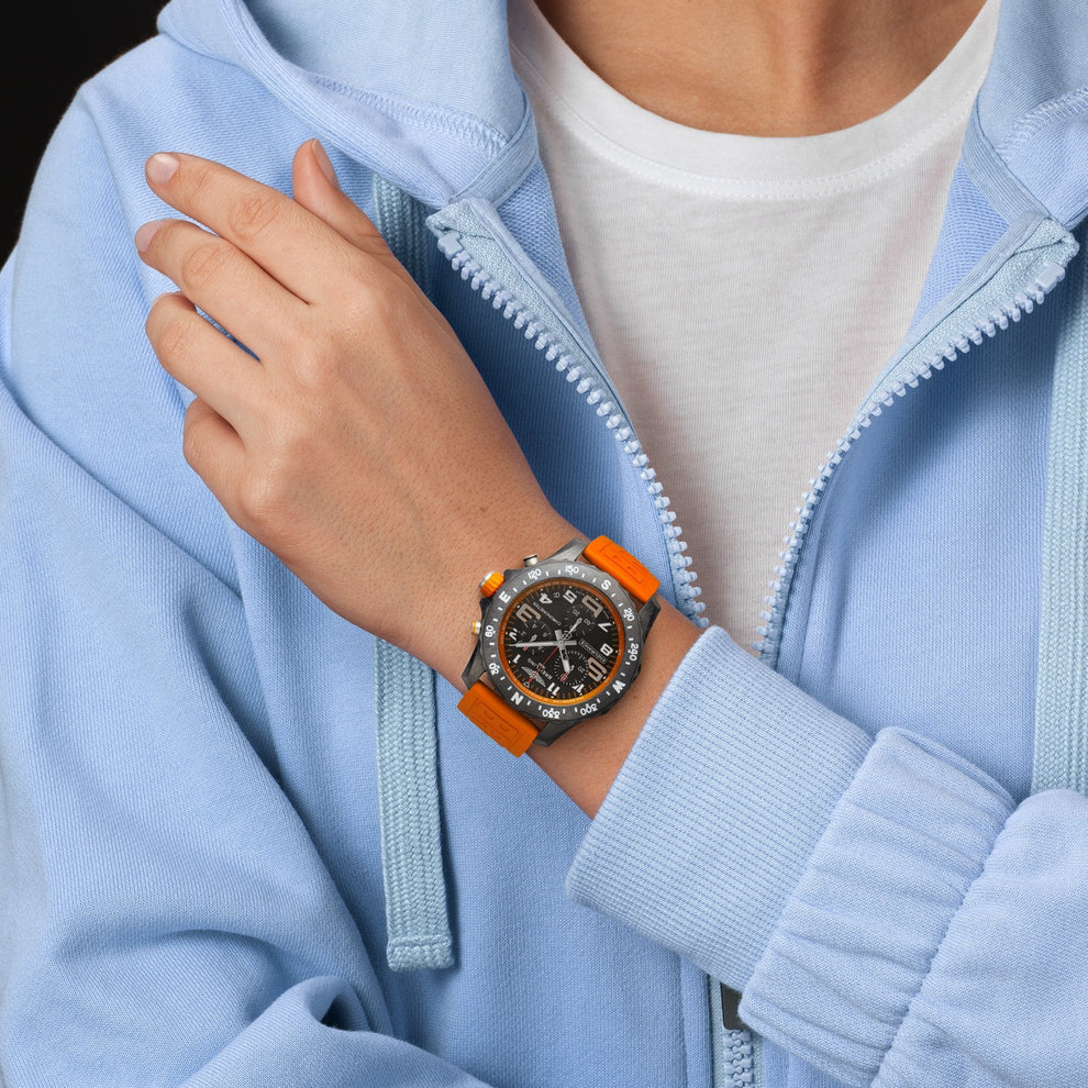 BREITLING Endurance Pro Orange Pour homme