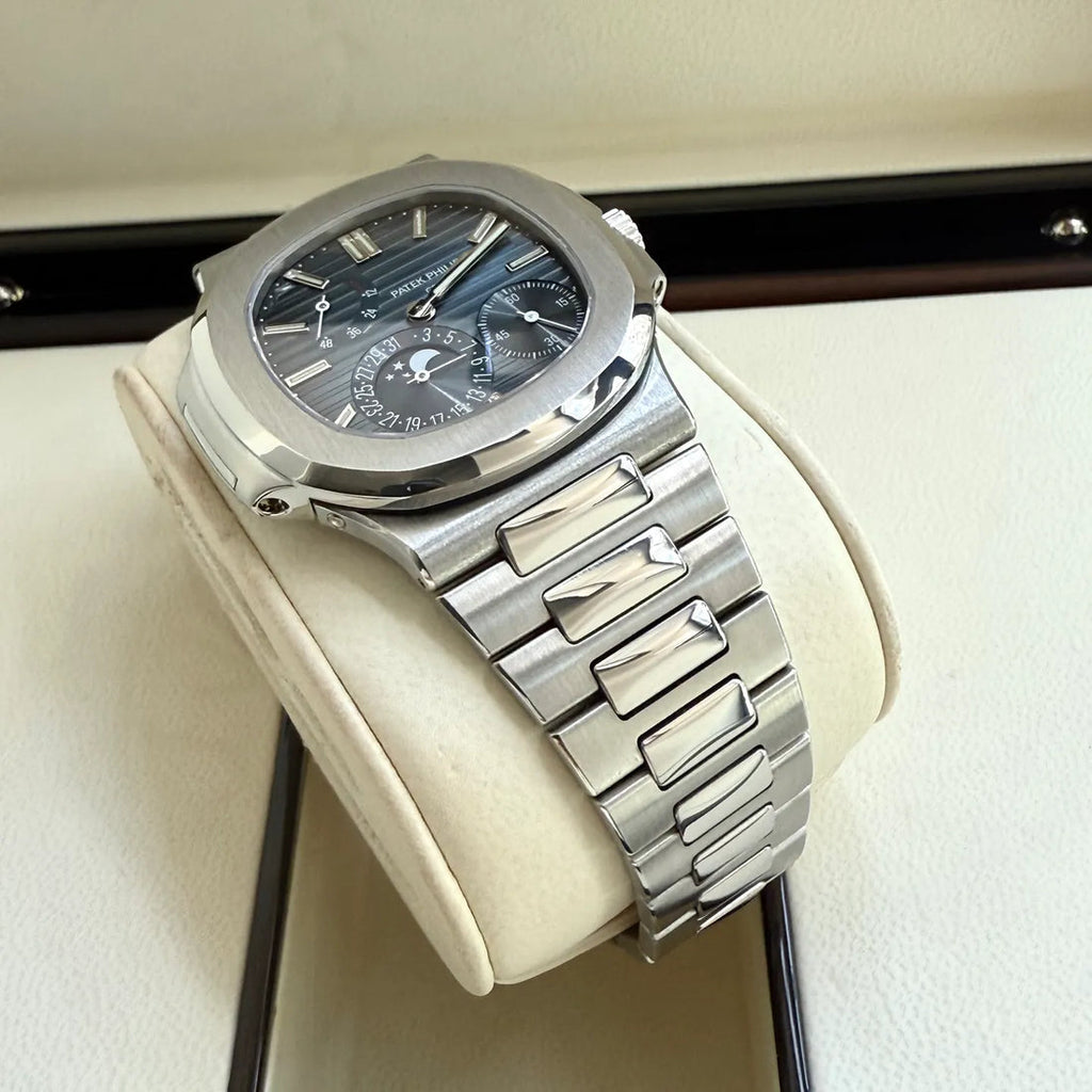 Patek Philippe Nautilus - Mouvement Suisse