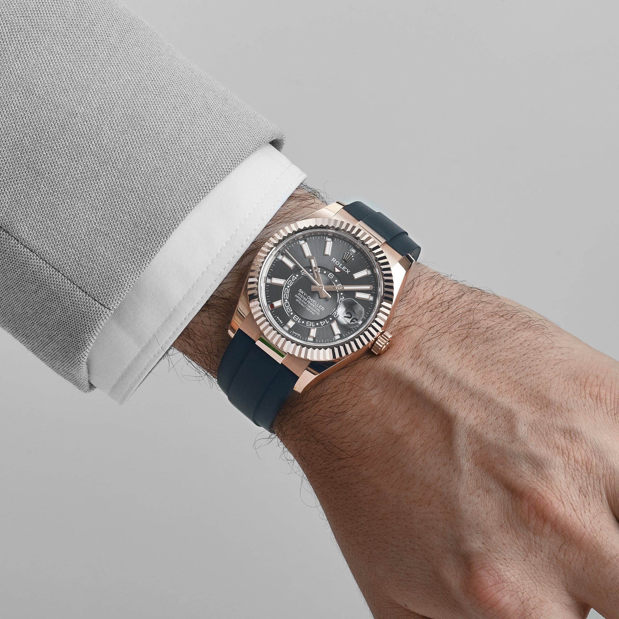 Rolex Sky-Dweller 326235 Rose Gold Rhodium Dial