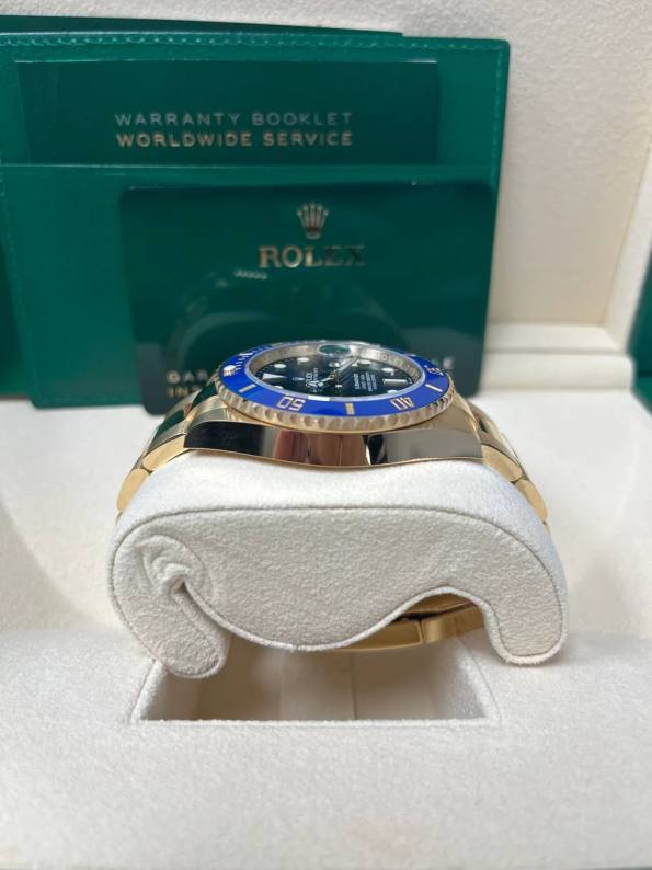 Rolex Submariner Date Yellow Gold Blue Dial